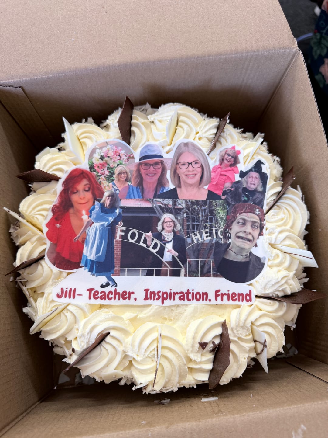 Customer photo review of 19 cm x 19 cm Square Pre-cut Custom Edible Icing Image
