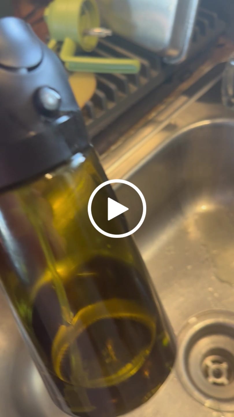 Customer video review of 2 in 1 Oil Dispenser