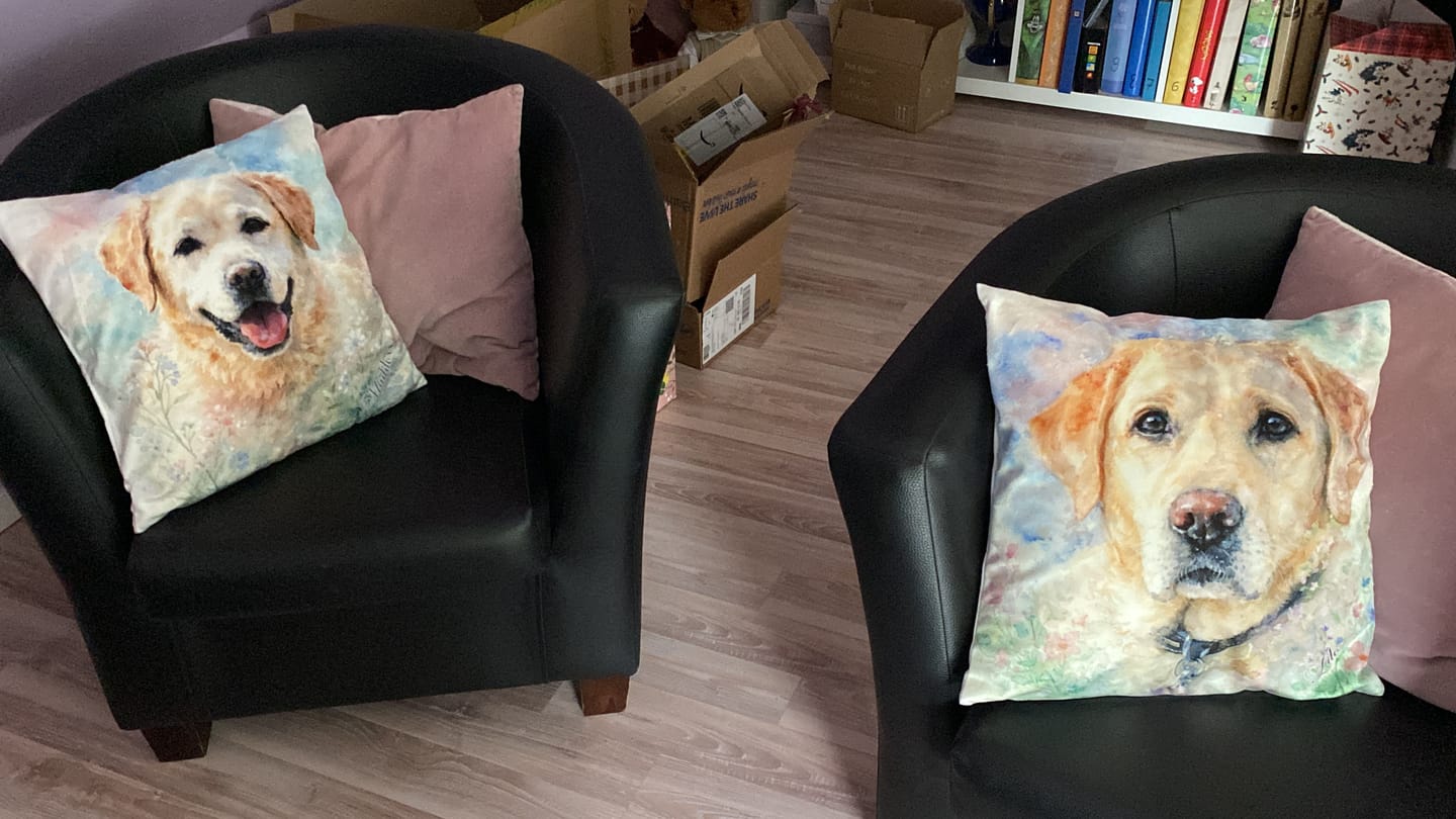 Customer photo review of Personalisiertes Kissen - Aquarell