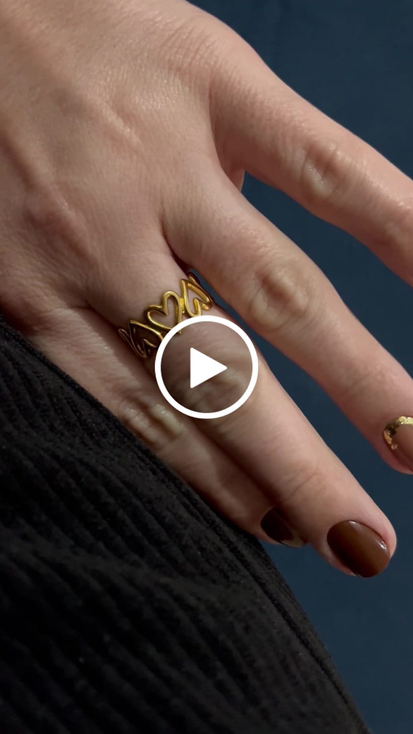 Customer video review of Anel Love Vazado Ajustável Banhado em Ouro 18K