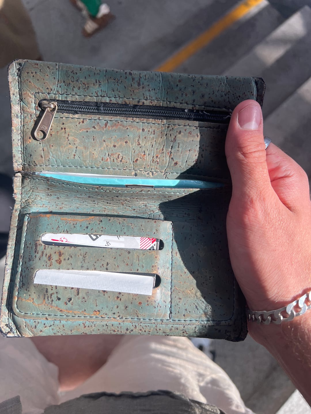 Customer photo review of Kork-Tabaktasche Sintra