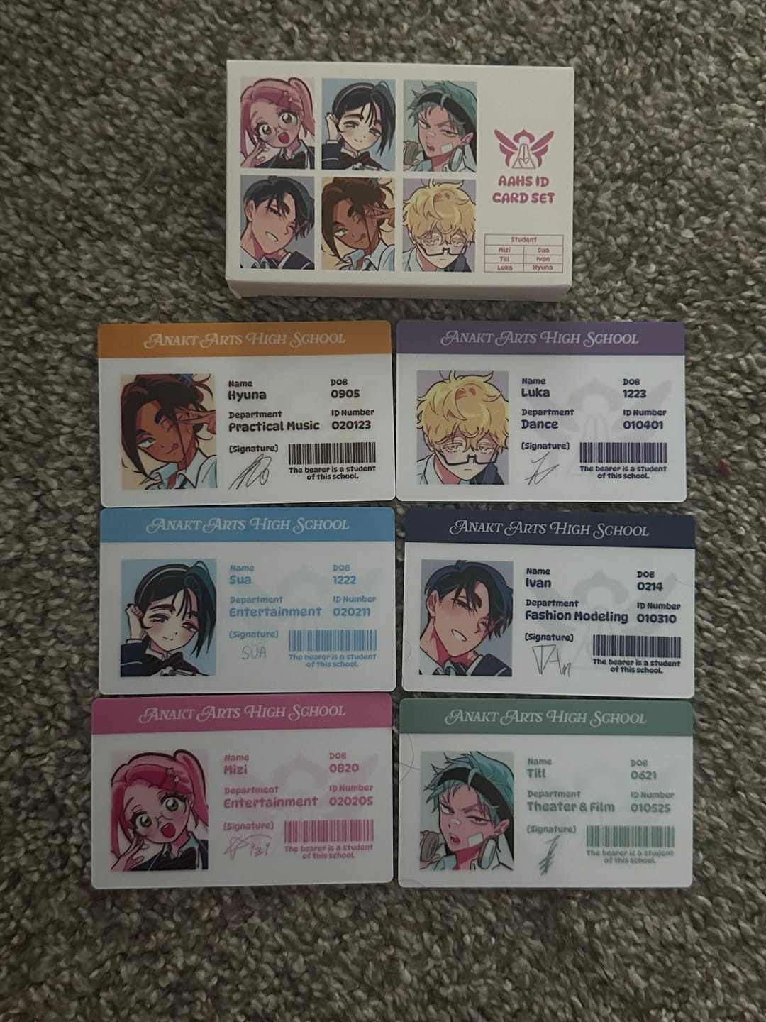 Customer photo review of Alien Stage Anakt Arts High School Series Student ID Card Set