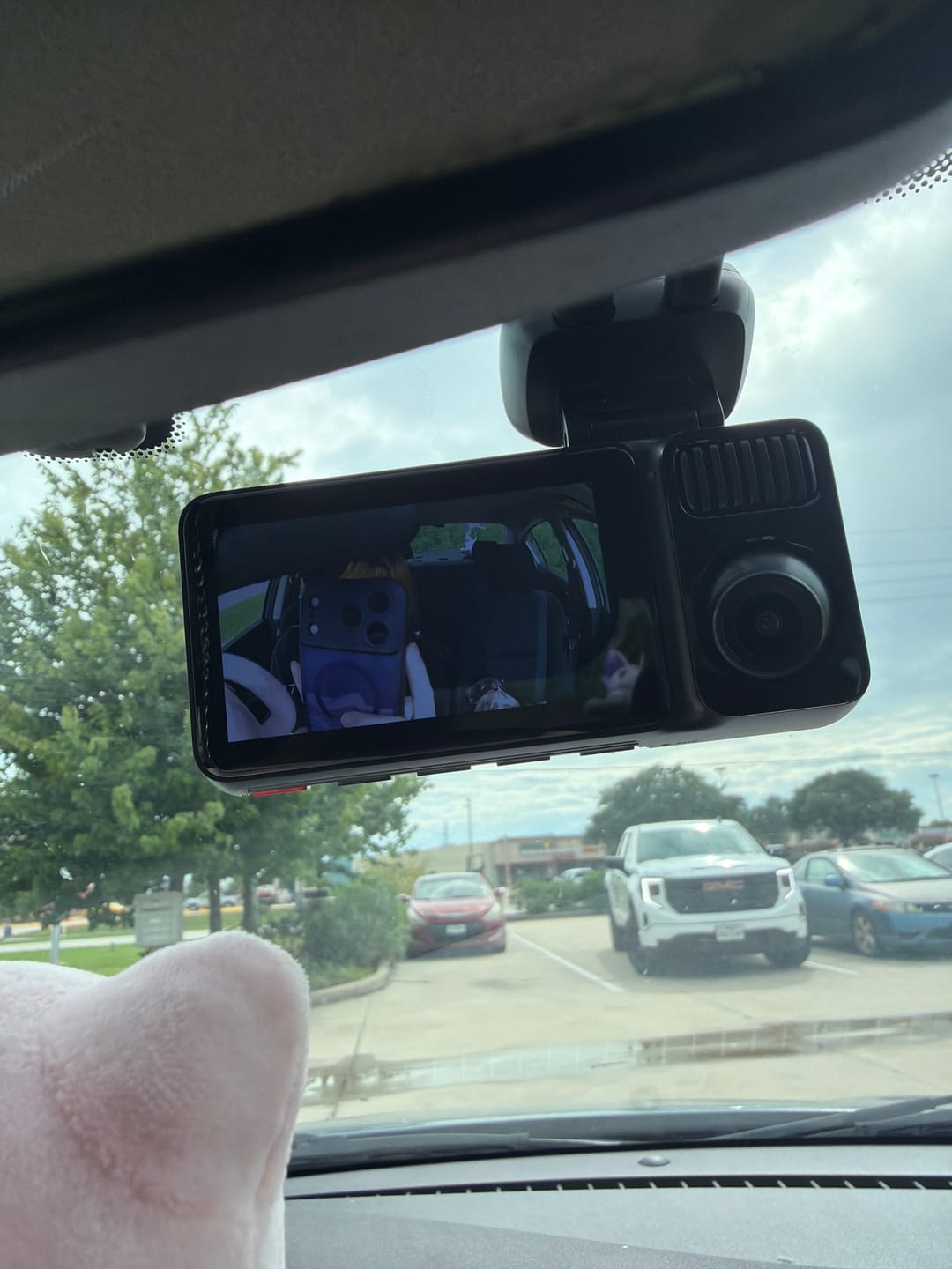 Customer photo review of REDTIGER F17 Elite 4K 3 Channel Car Vlog Dash Cam Sony STARVIS 2 Dual HDR WIFI 6 Full Night Color