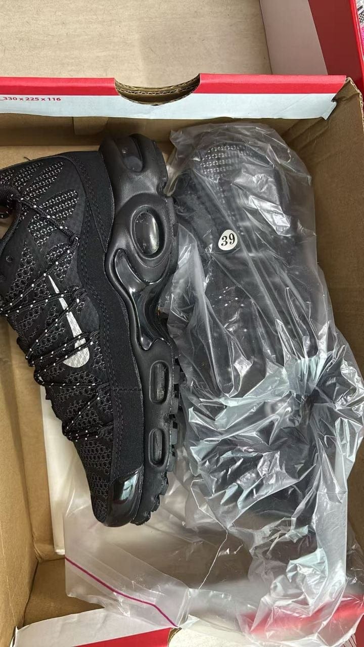 Customer photo review of Nike TN Plus Utility Noir