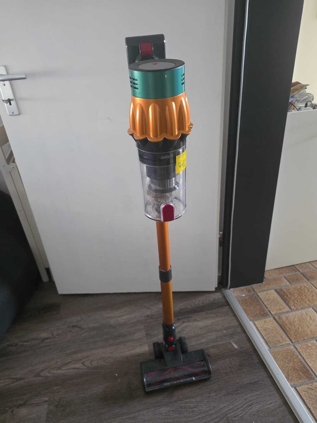 Customer photo review of Dripl UltraVac Akku-Staubsauger