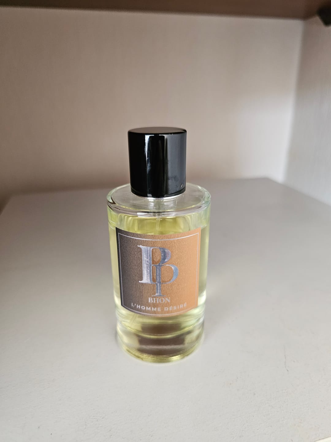Customer photo review of L’HOMME DÉSIRÉ 100ML (INSPIRADO EN THE MOST WANTED PARFUM)