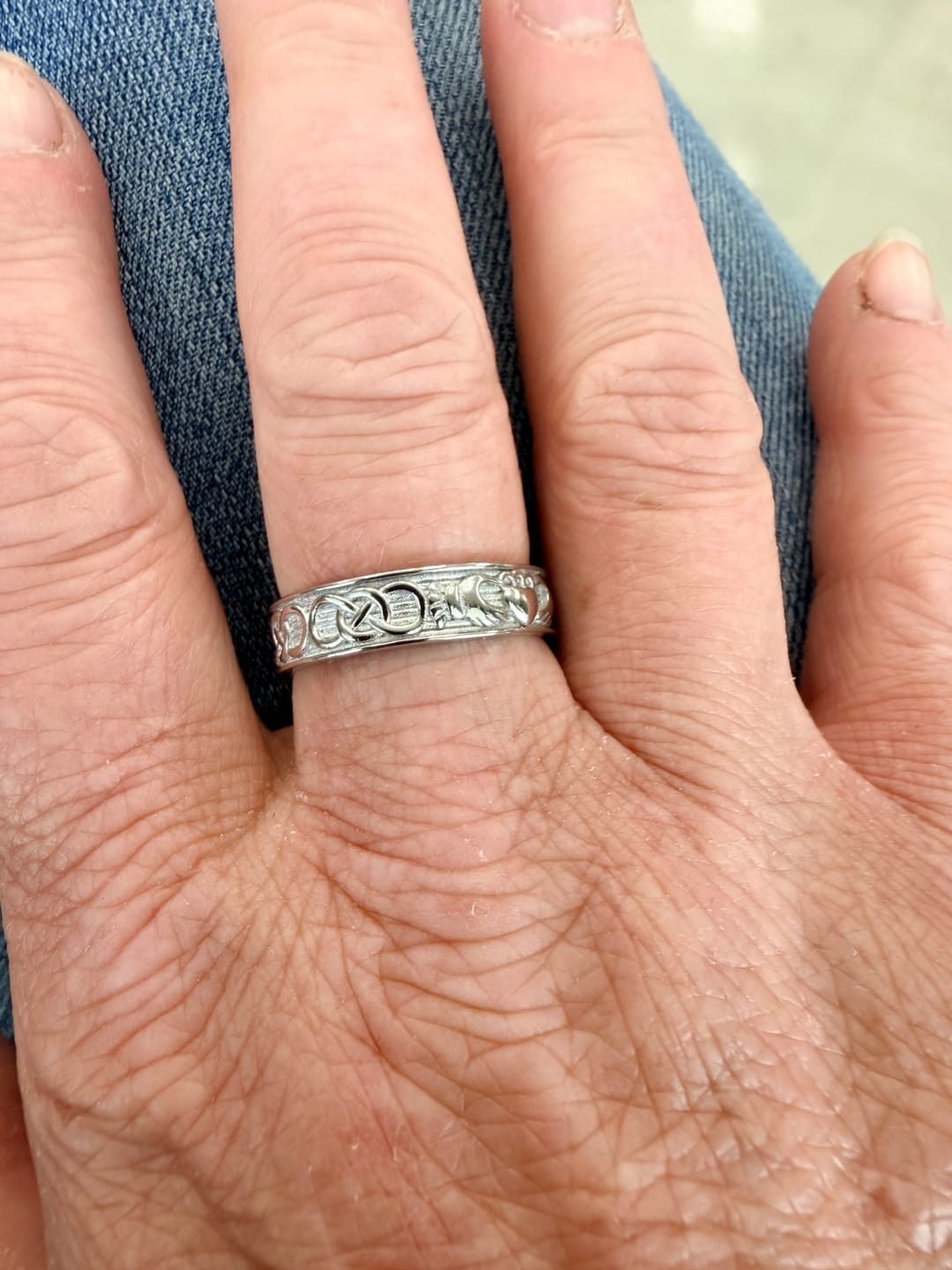 Customer photo review of Men's Claddagh™ Ring — 18K White Gold Band