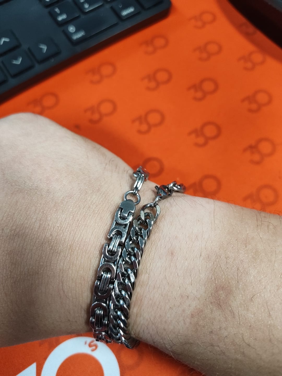 Customer photo review of THE CHAIN.