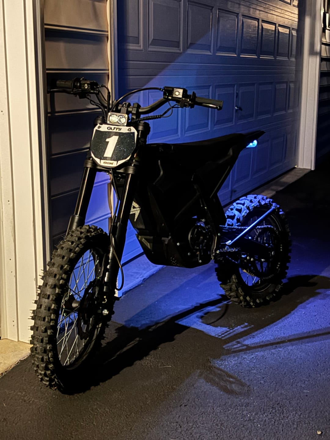 Customer photo review of Wireless LED Lights-RG5