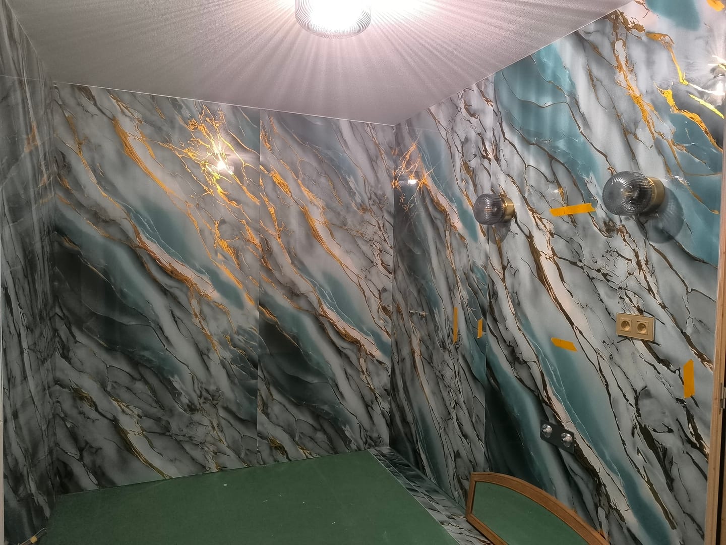 Customer photo review of Plaque PVC Imitation Marbre Bleuté Oslo – Imperméable et facile à poser