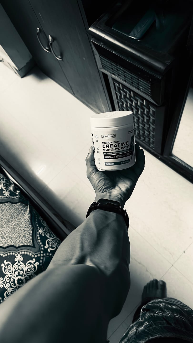 Customer photo review of Wellcore - Micronised Creatine Monohydrate (83 Servings, Tropical Tango) + Premium Glass Bottle