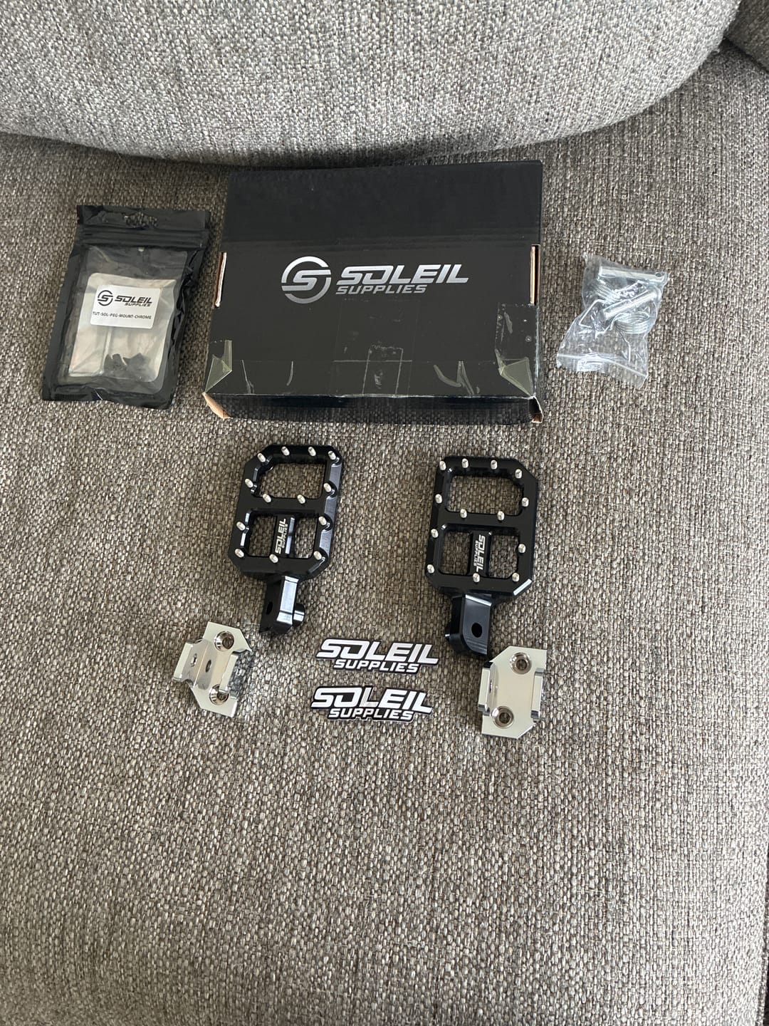 Customer photo review of Tuttio Soleil 01 Upgraded CNC Pegs — Silver or Jet Blue Spikes | V2 & New Designs