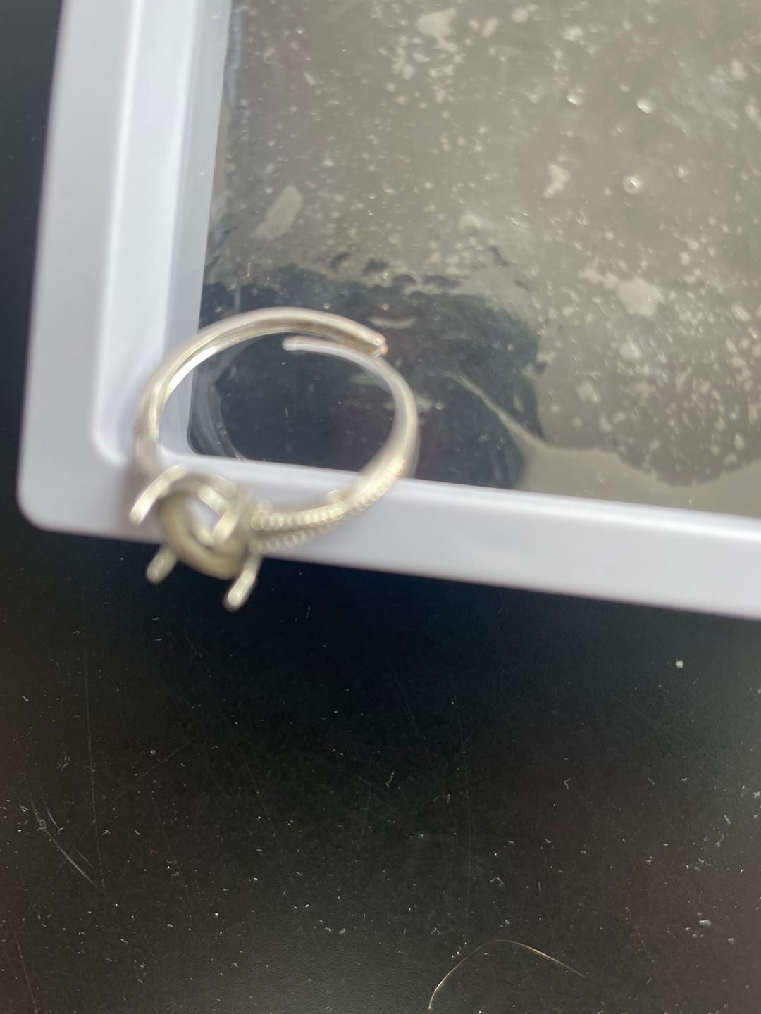 Customer photo review of Bague Ajustable "Clarté de l’Âme" en Pierre de Lune