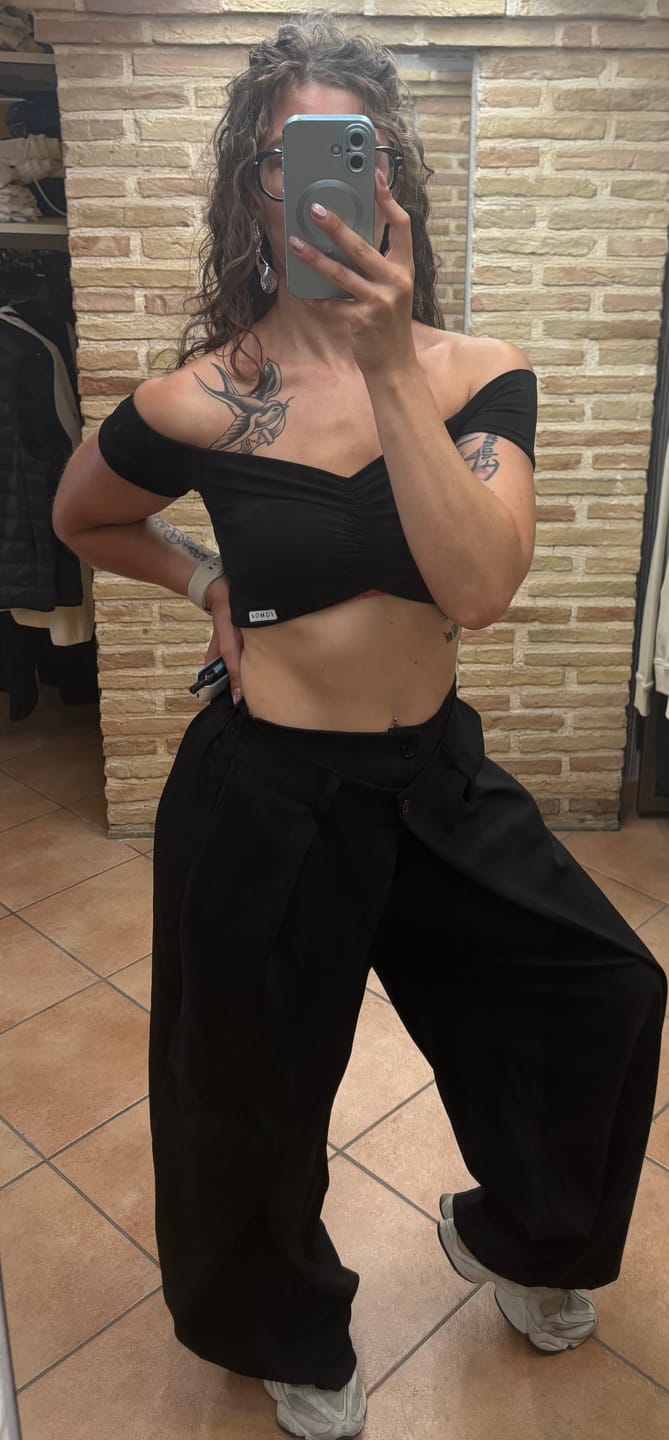 Customer photo review of Crop Top Fly Nero