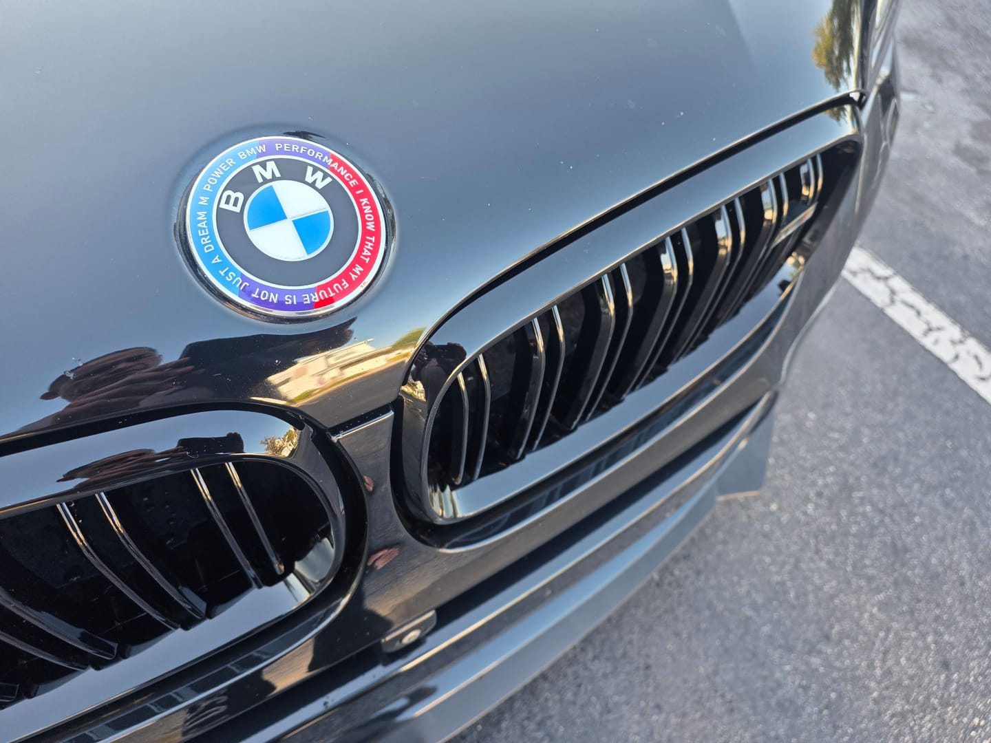 Customer photo review of BMW 50TH EMBLEM BADGE - BLUE & RED