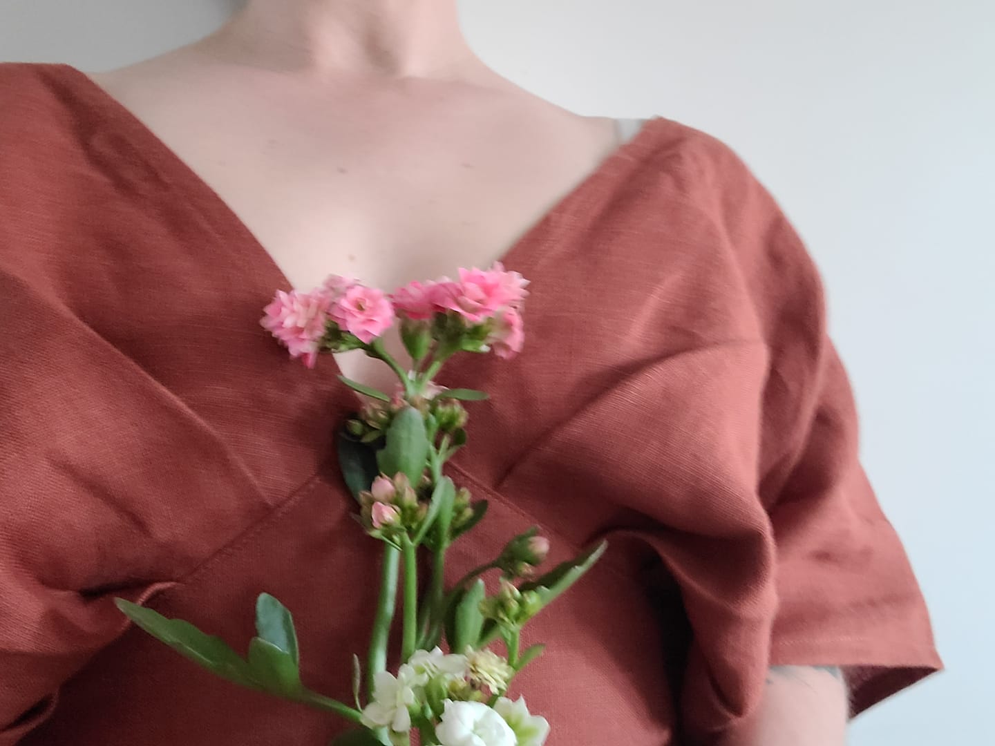 Customer photo review of Linen Crop Top Yoga