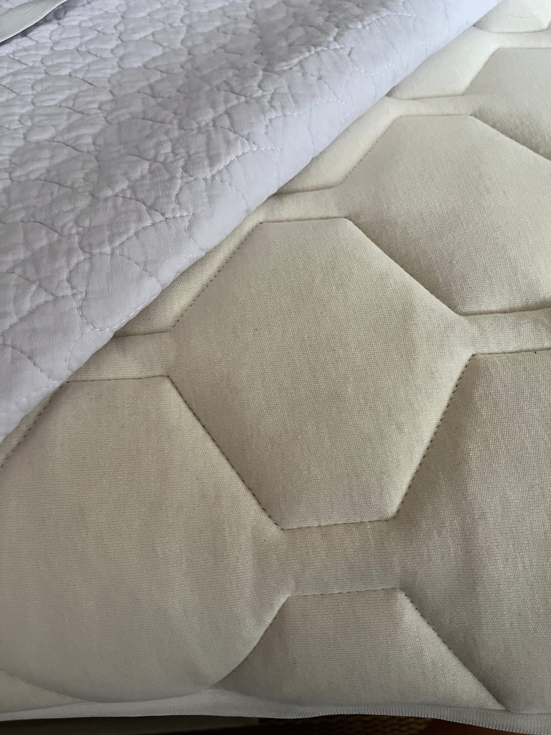 Customer photo review of SLEEP HEXAGON　ホルミシス敷パッド