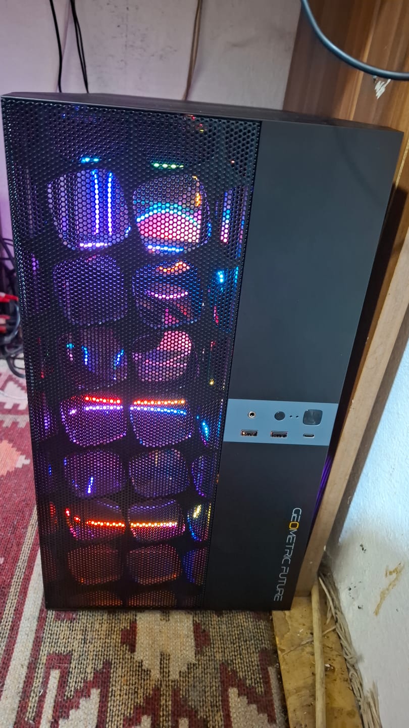 Customer photo review of Geometric Future Model 5 Vent Bilgisayar Kasası