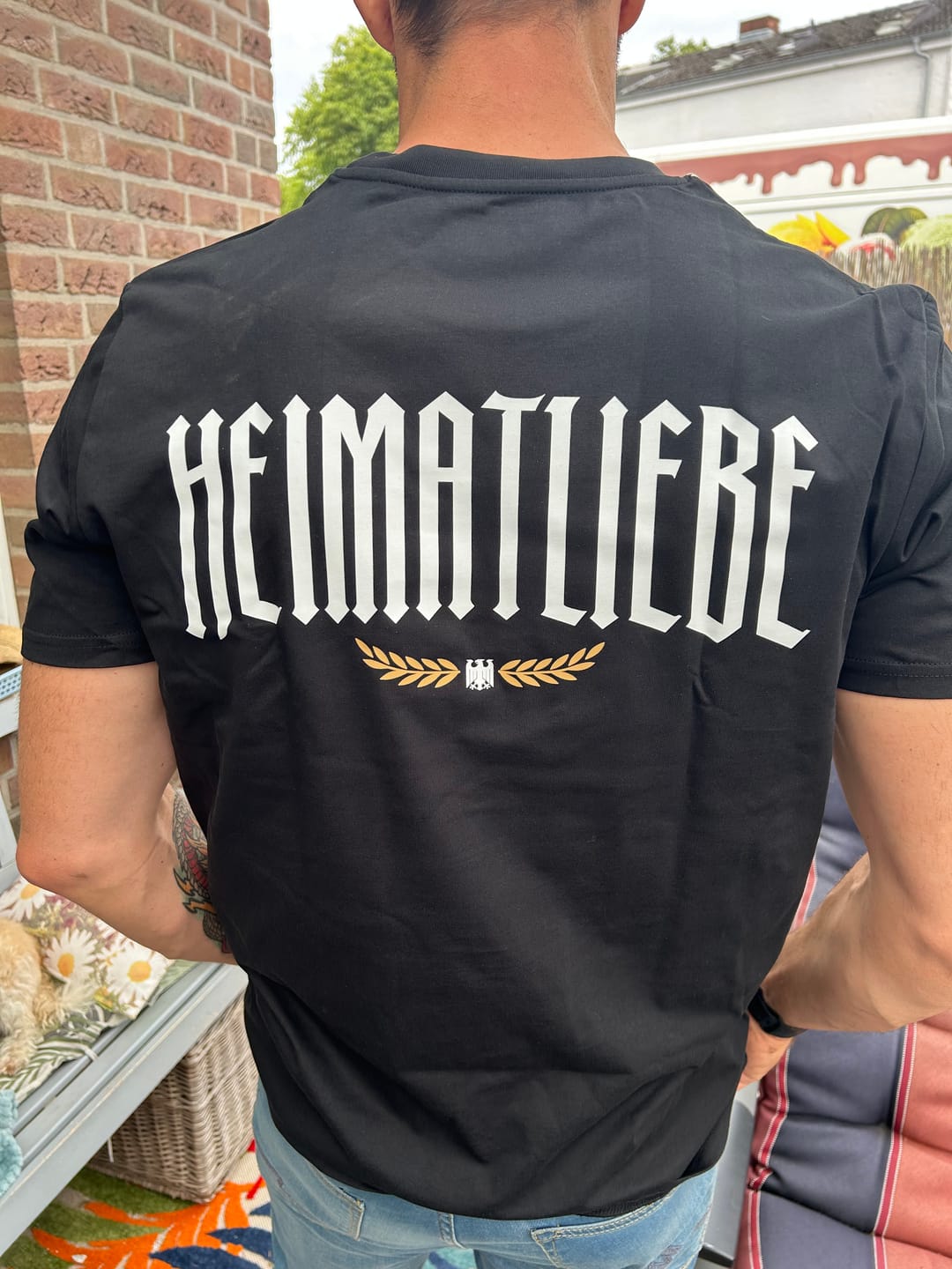 Customer photo review of Heimatliebe Statement - Shirt - Black