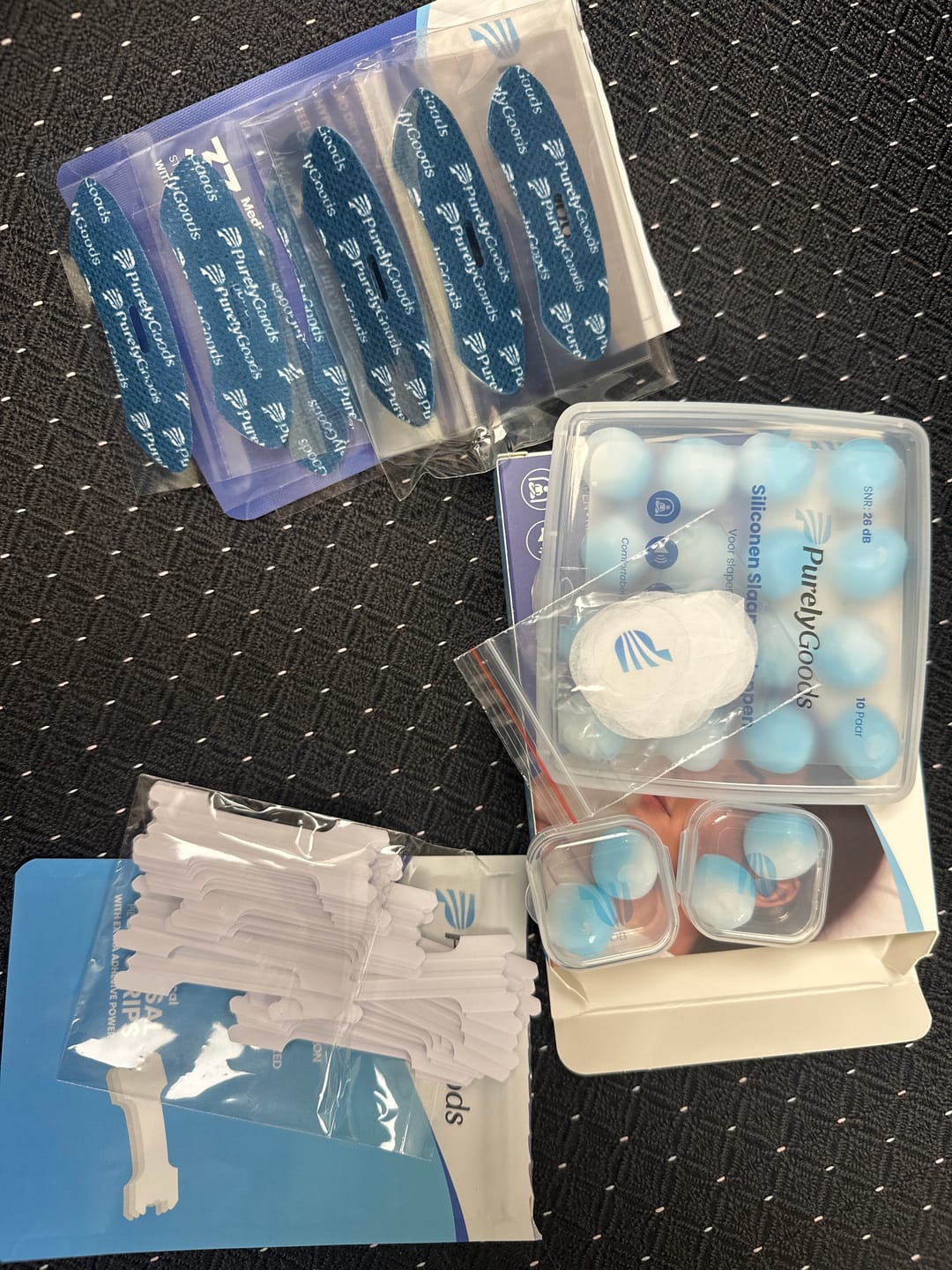 Customer photo review of PurelyGoods Anti-Snurk Set voor Koppels – Mondtape, Neusstrips & Oordoppen