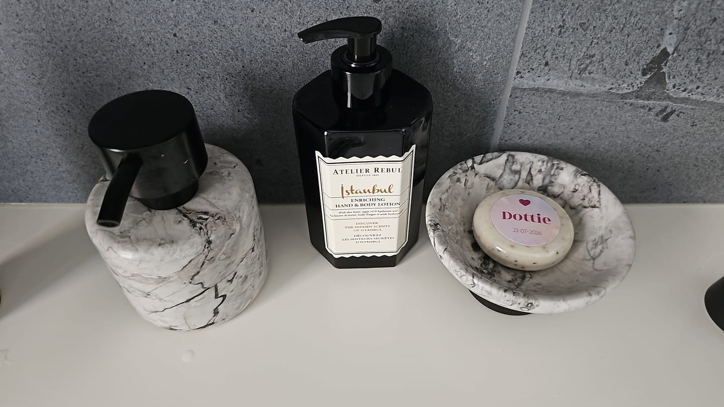 Customer photo review of Istanbul Hand & Bodylotion 400ml