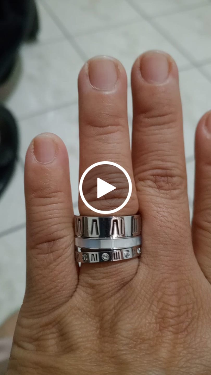 Customer video review of Anel Aro Triplo Algarismo Romano Banhado em Ouro 18K
