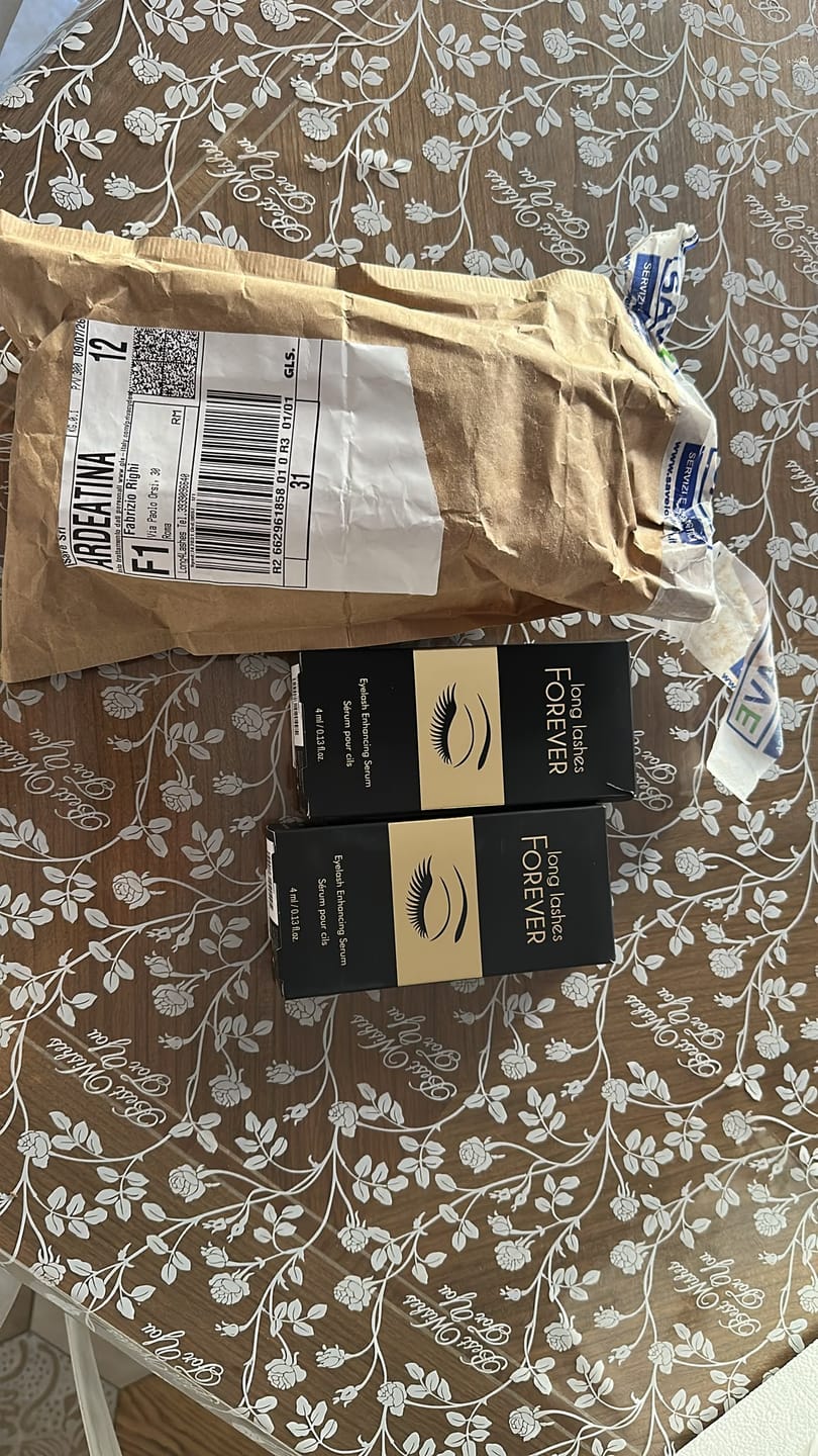 Customer photo review of Long Lashes FOREVER
