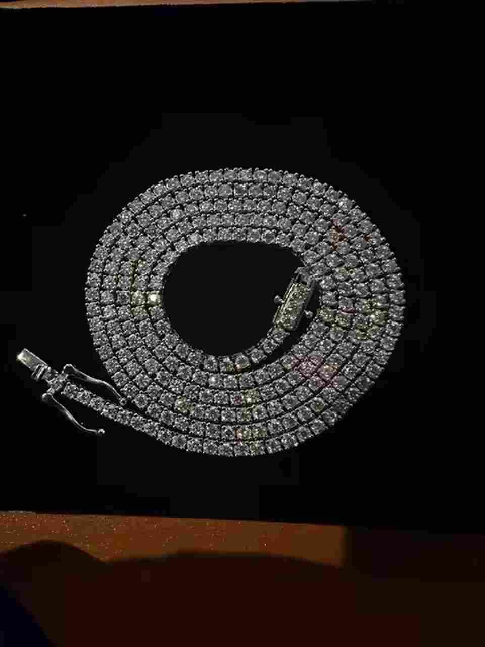 Customer photo review of 2mm 3mm 4mm 5mm 6.5mm Moissanite Tennis Necklace, 925 Silver Gold-Plated