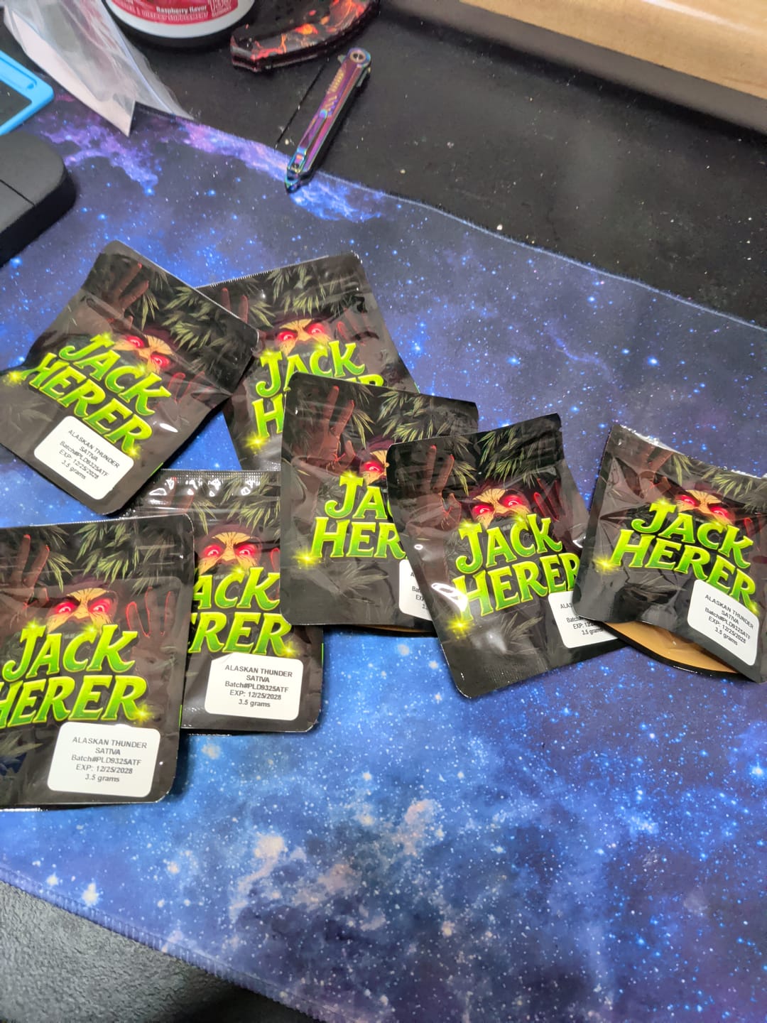 Customer photo review of Alaskan Thunder - Sativa