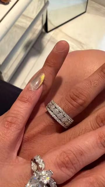 Customer photo review of 925 Sterling Silver Pass Diamond Tester Gra Moissanite Eternity Ring For Men