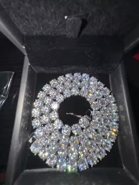 Customer photo review of 2mm 3mm 4mm 5mm 6.5mm Moissanite Tennis Necklace, 925 Silver Gold-Plated
