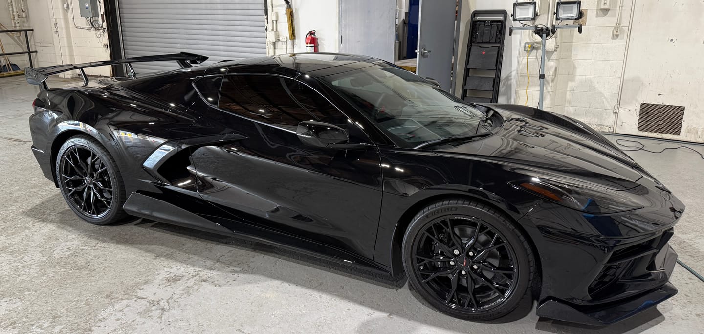 Customer photo review of Corvette C8 | 5VM Style Side Skirt Set