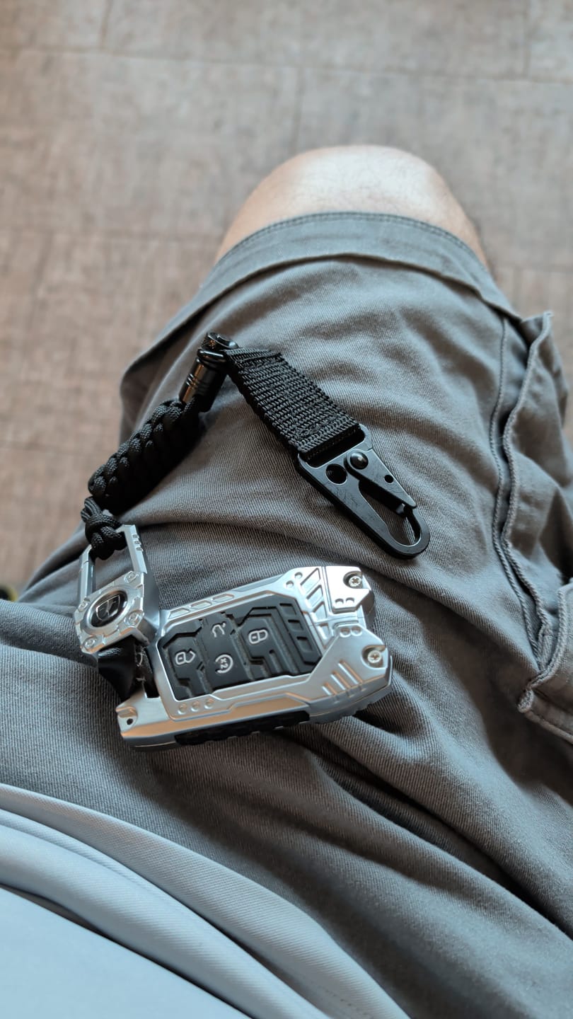 Customer photo review of DANGO Quick Release Tether