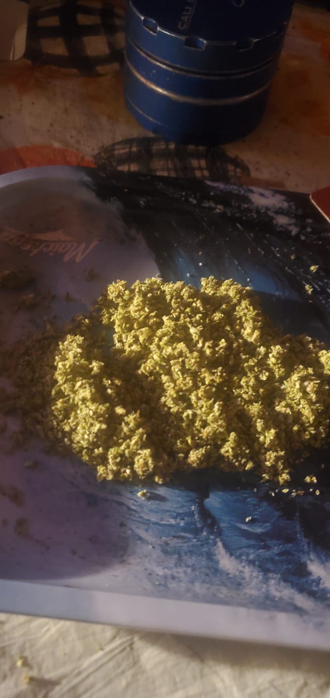 Customer photo review of Maui Wowie - Minis - 28 Grams - Sativa