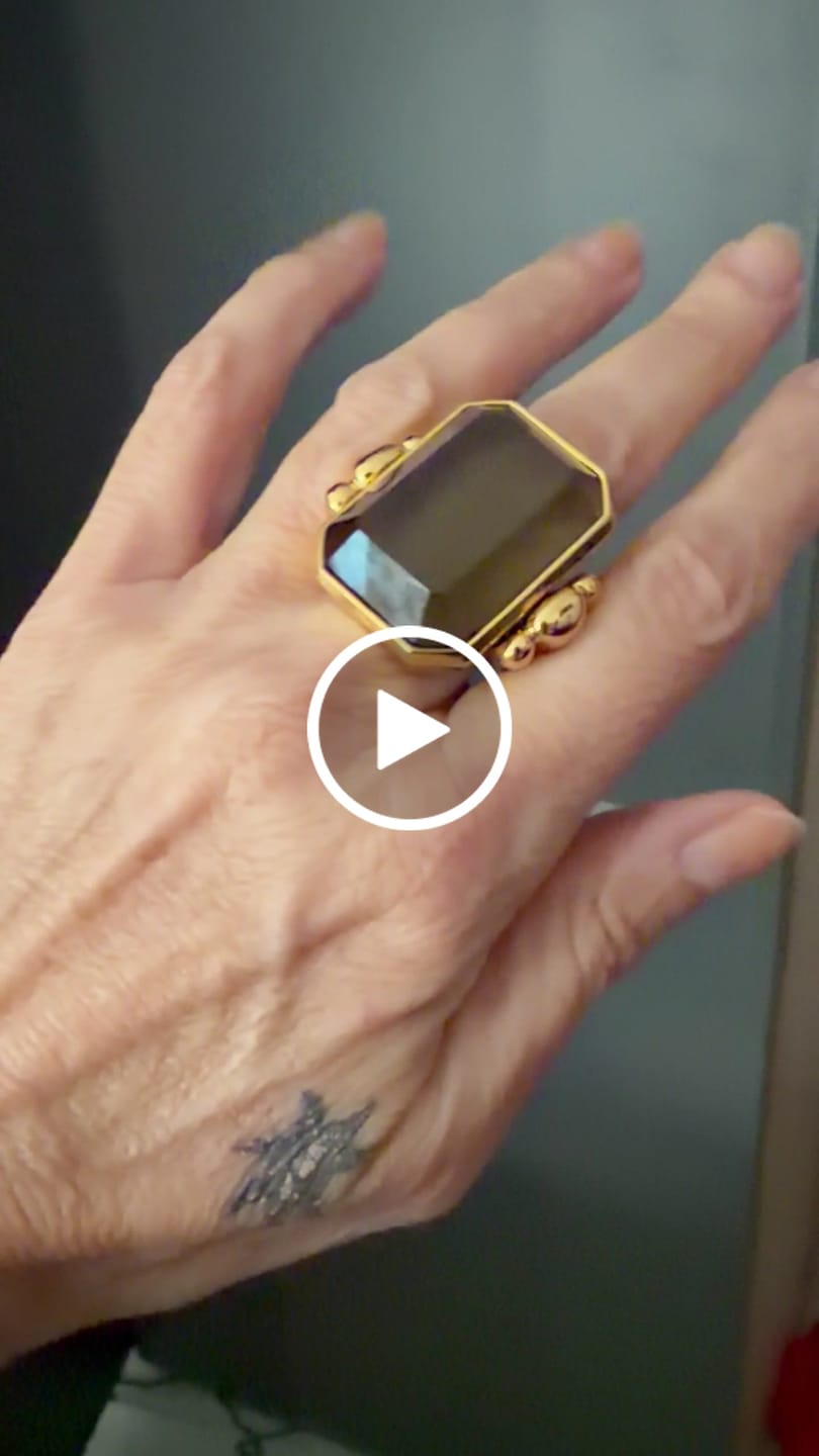 Customer video review of Marique French Vintage Noir Ring