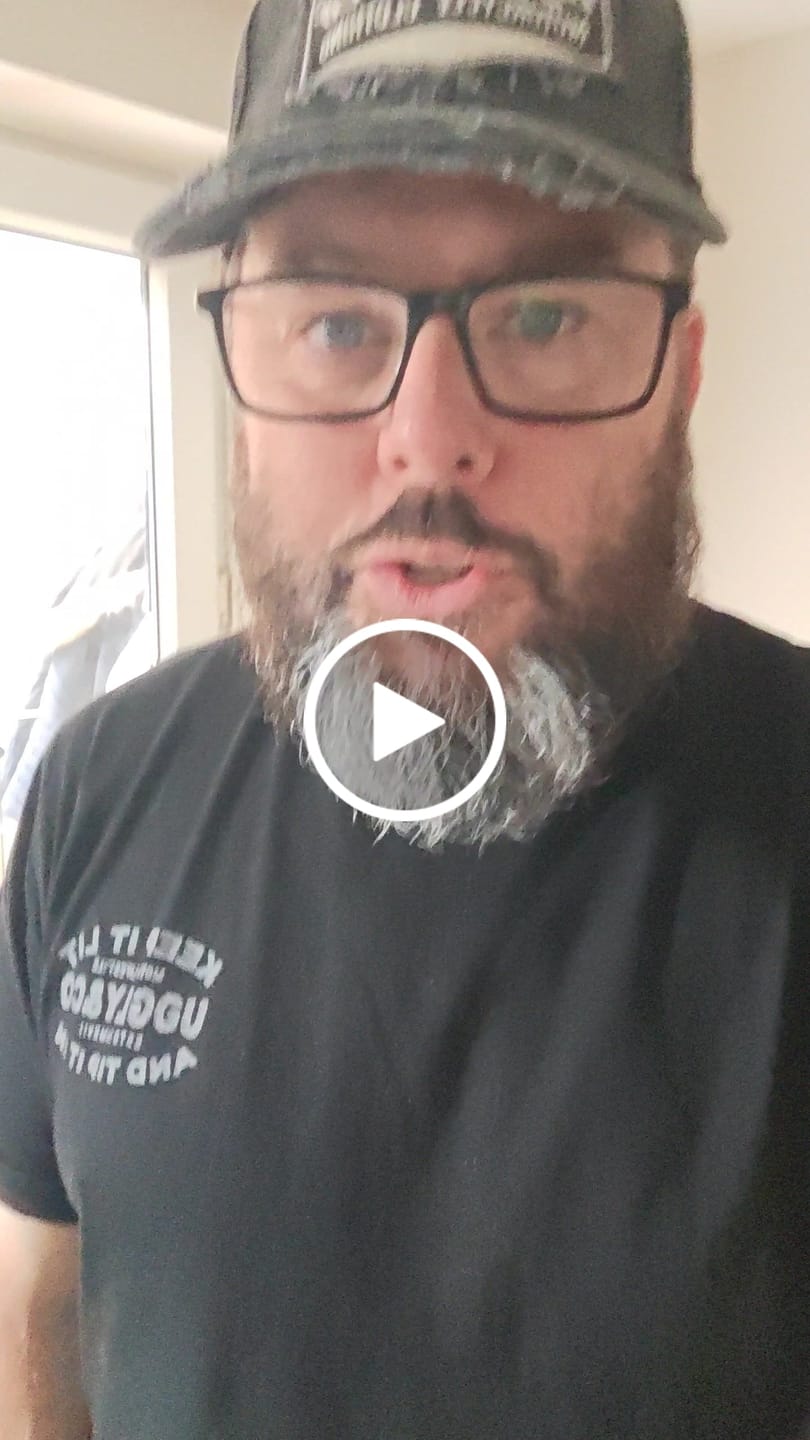 Customer video review of Keep it Lit' Black T-Shirt
