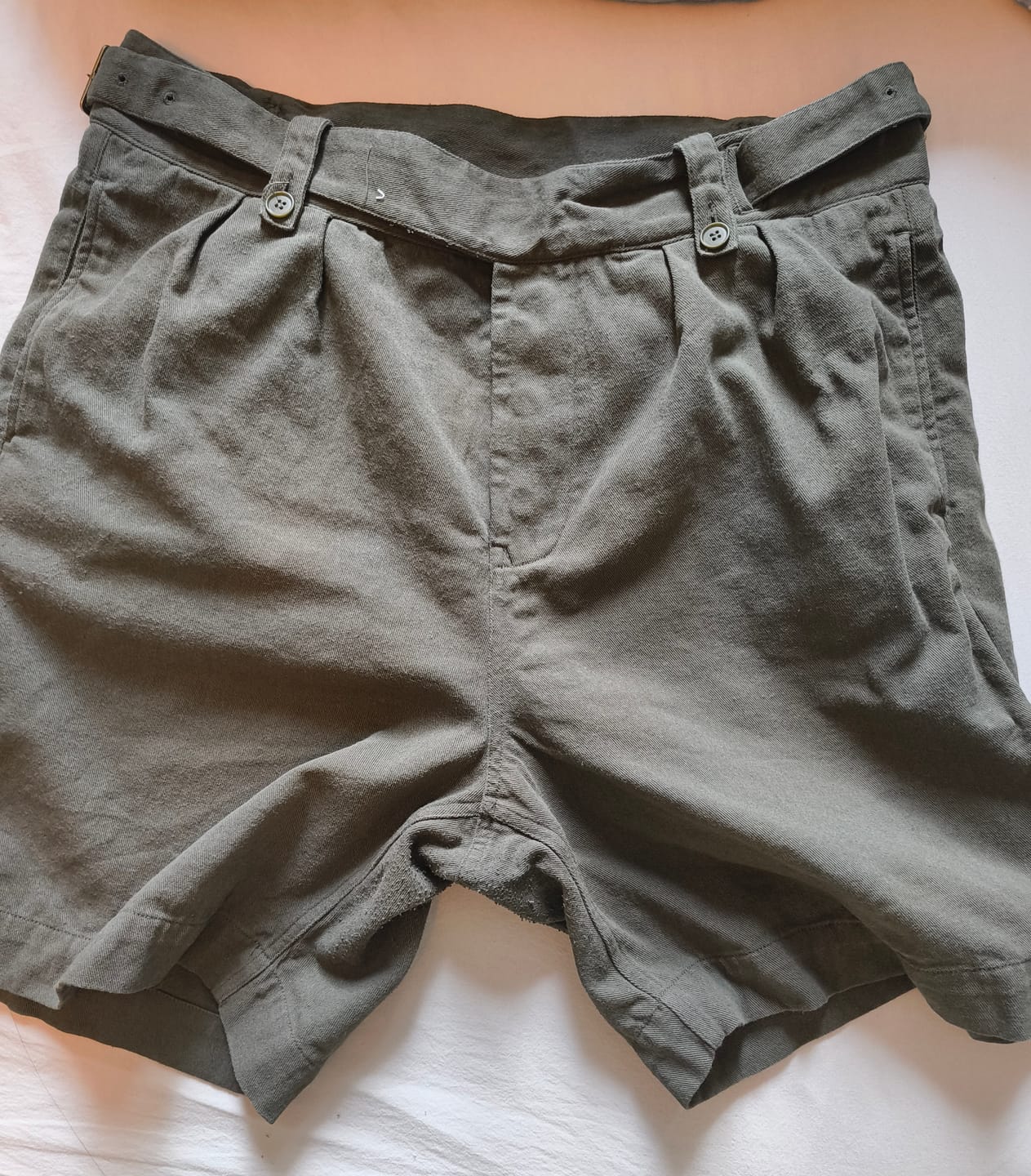 Customer photo review of British Army Cotton-Linen Gurkha Shorts - Olive