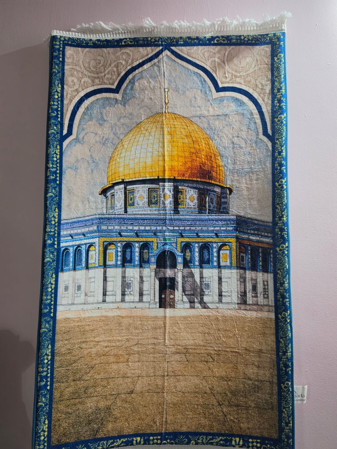 Customer photo review of Dome of the Rock Watercolor Padded Prayer Mat