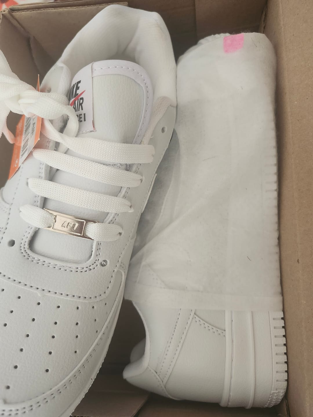 Customer photo review of Paq 6 Pares Tenis 270 Blanco Total 22/25.5