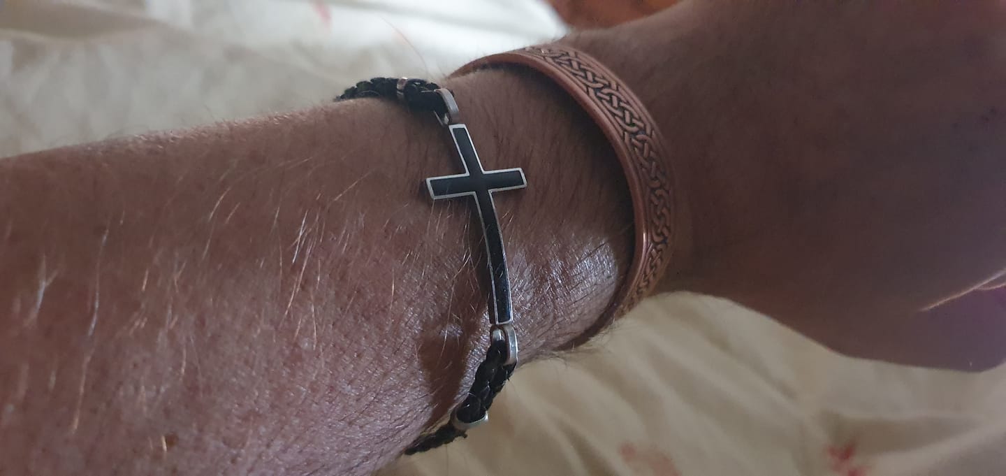 Customer photo review of Bracelet de la Loyauté Sacrée