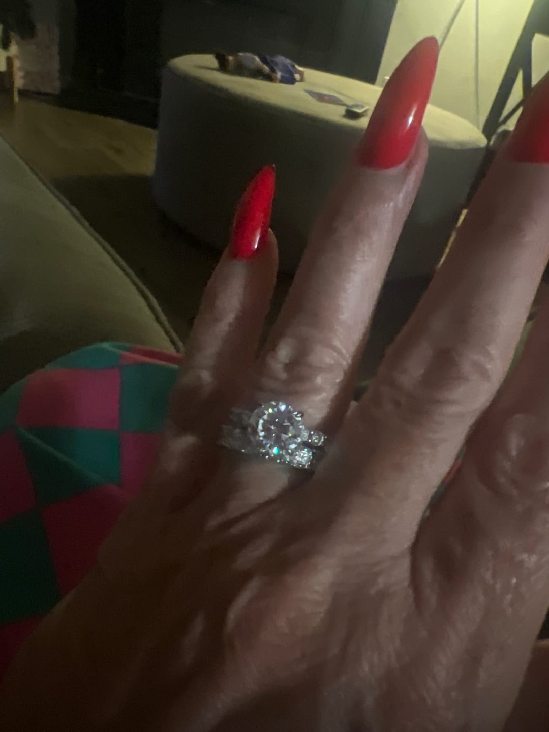 Customer photo review of Rodiffy Moissanite 2.0Ct~4.0 Ct Round Engagement Ring -4 Prong Setting