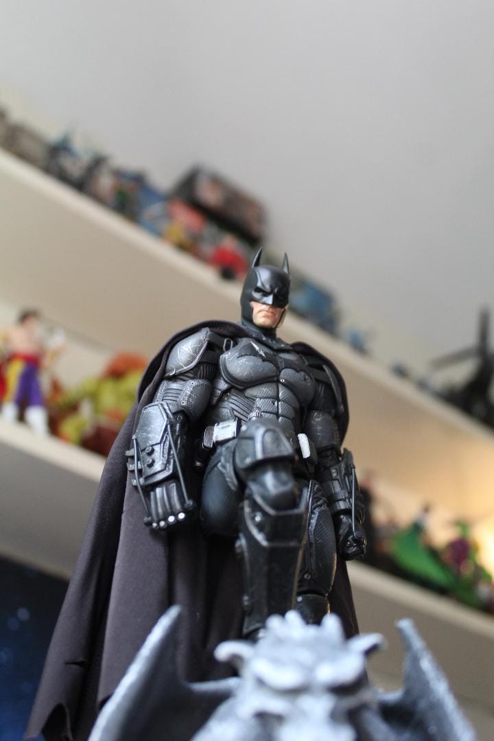 Customer photo review of Batman: Arkham Origins - Batman (Battle Damaged Version) Action Figure