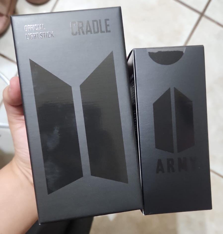 Customer photo review of BTS - OFFICIAL LIGHT STICK VER.4 KEYRING