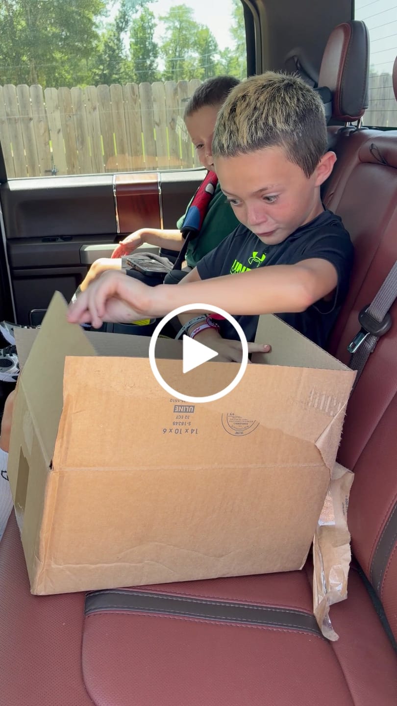 Customer video review of Classic 'The Joker' Football Cleats - Quantum Speed by Phenom Elite