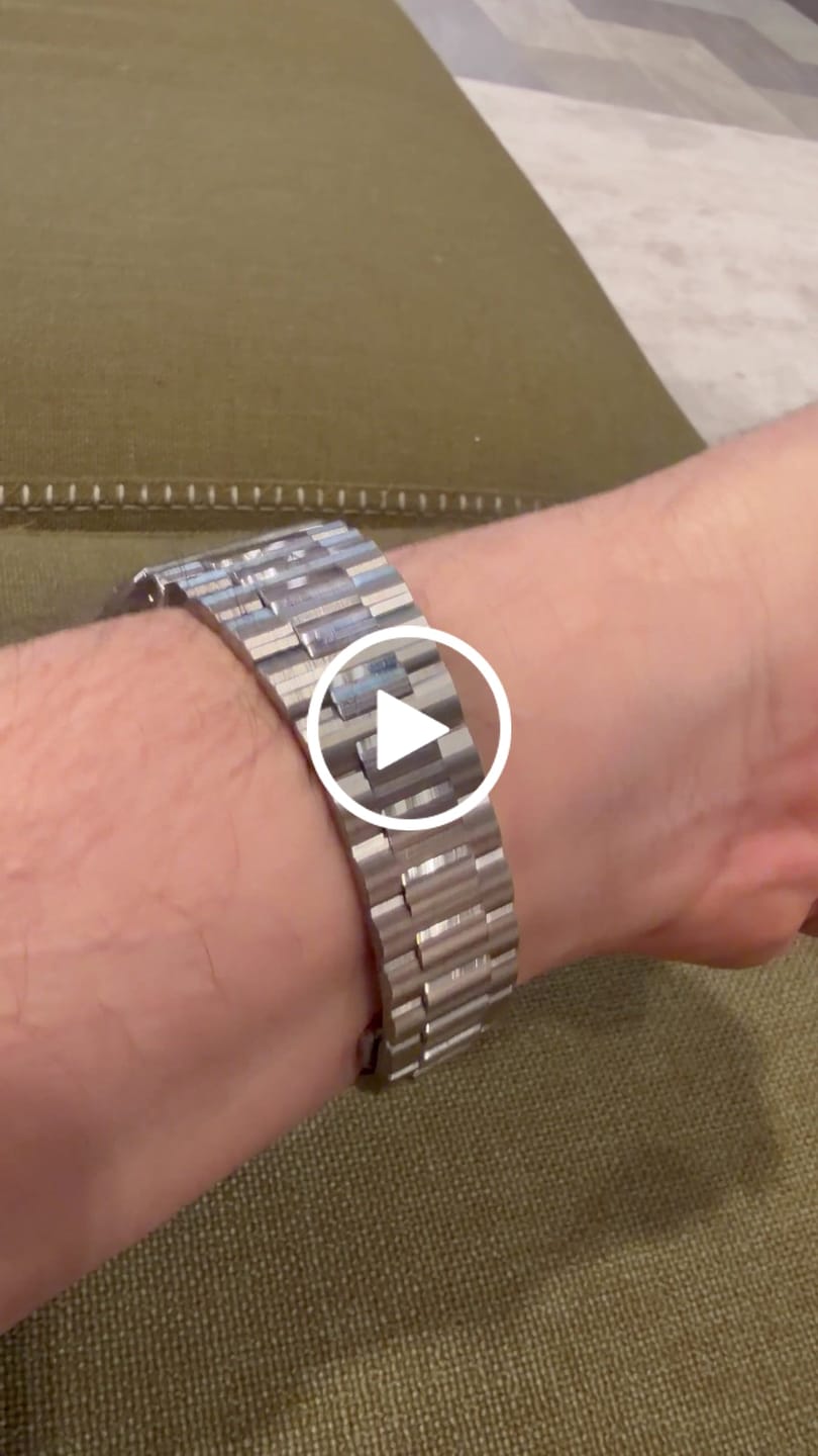 Customer video review of Oceaneva Mens Tenuis Automatic Calendar Thin Watch Brown Dial