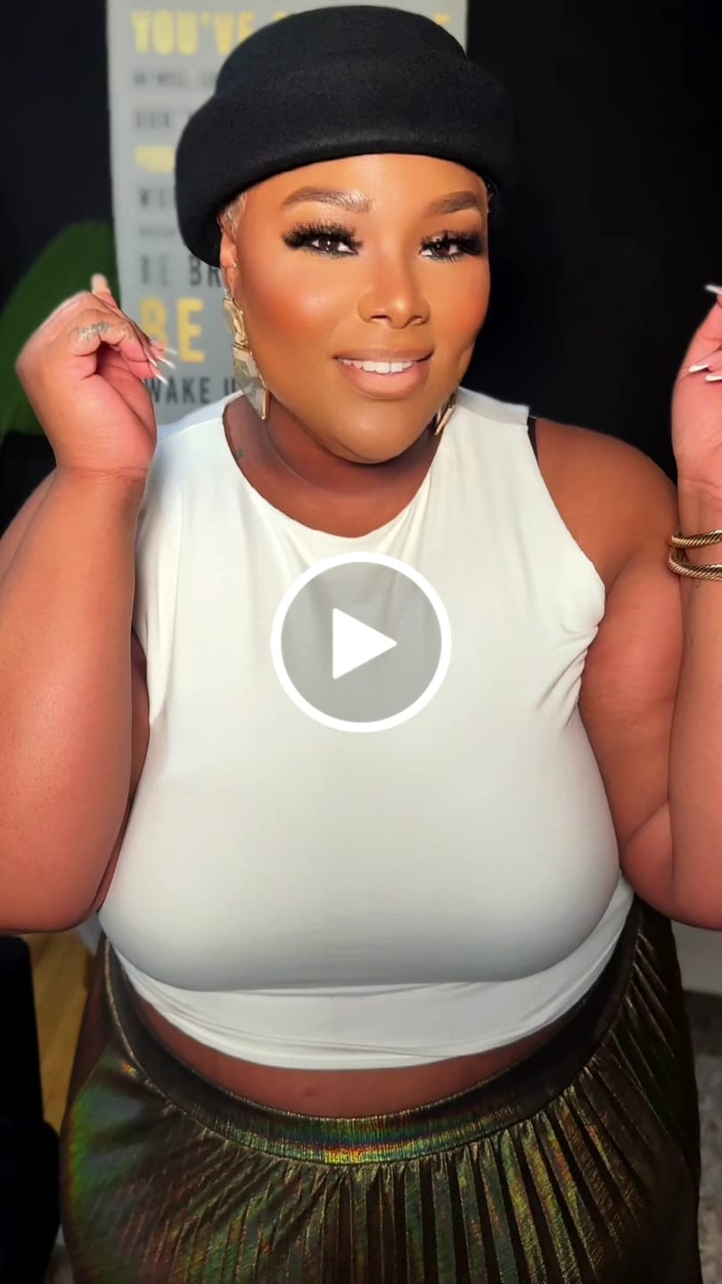 Customer video review of London Pillbox - Black