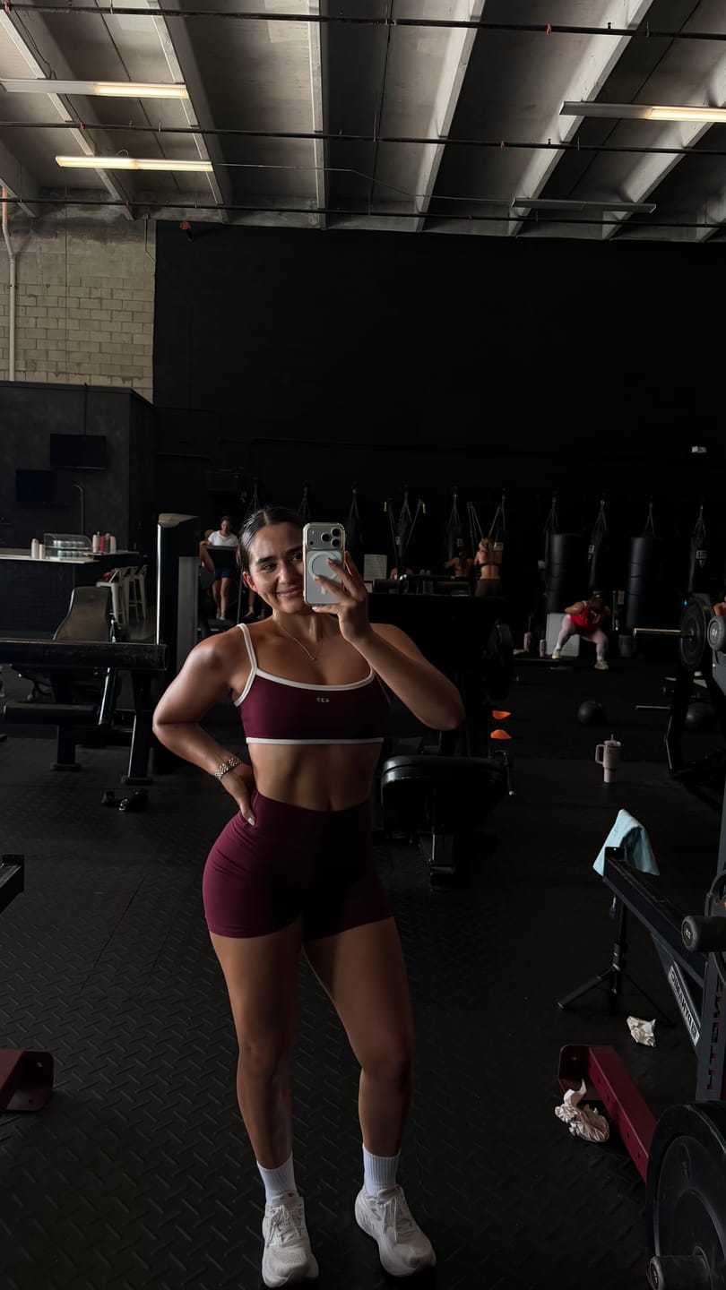 Customer photo review of The Essentials Short Black Cherry