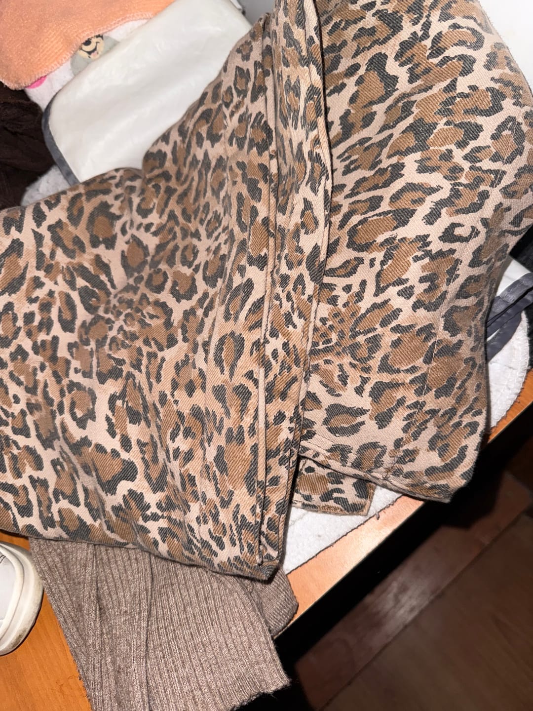 Customer photo review of JEANS WIDE LEG TIRO ALTO ADARA ANIMAL PRINT