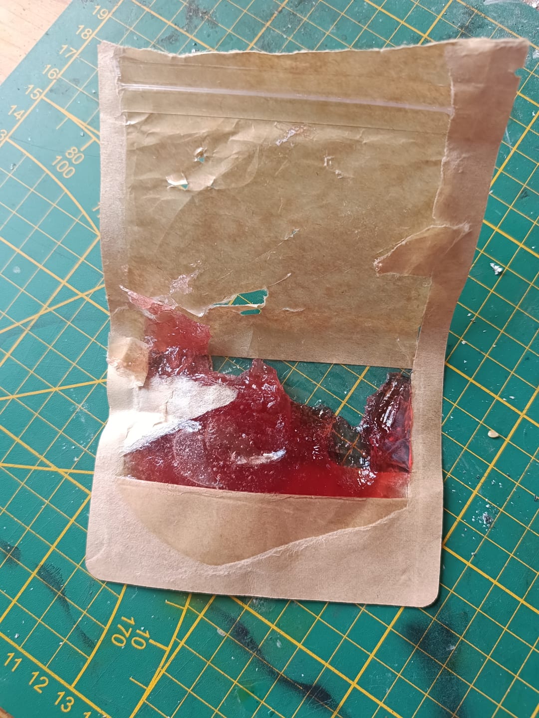 Customer photo review of THC Gummibärchen Erdbeere