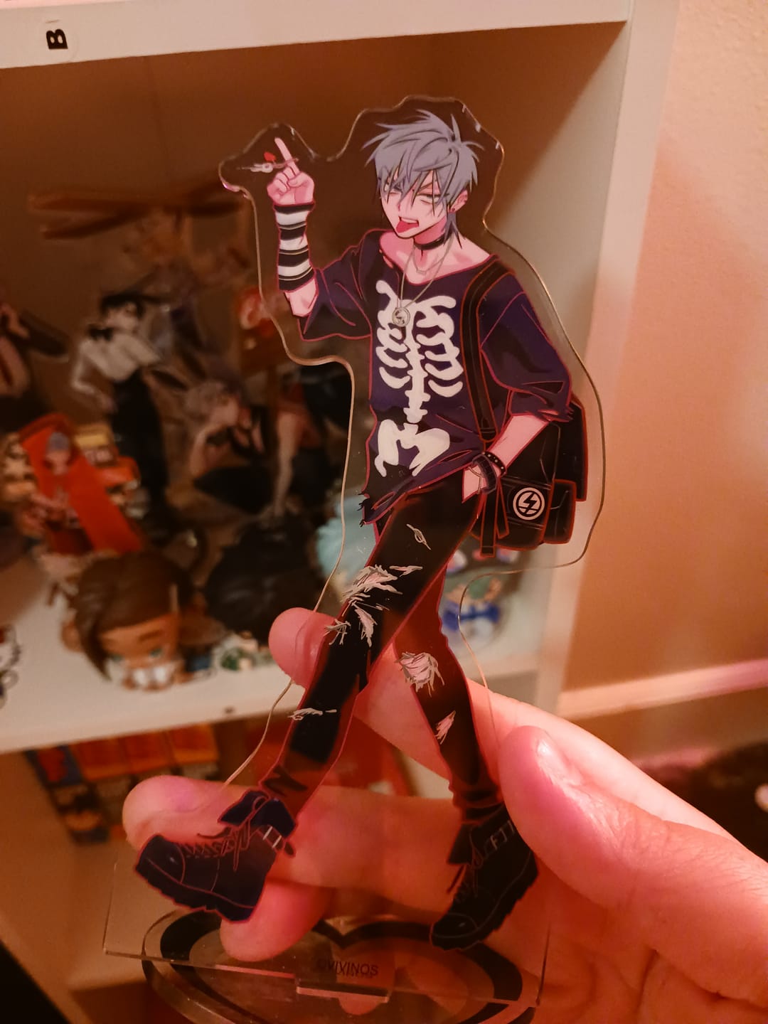 Customer photo review of 【Pre-Order】Alien Stage - Find Your Plus One - Acrylic Standee
